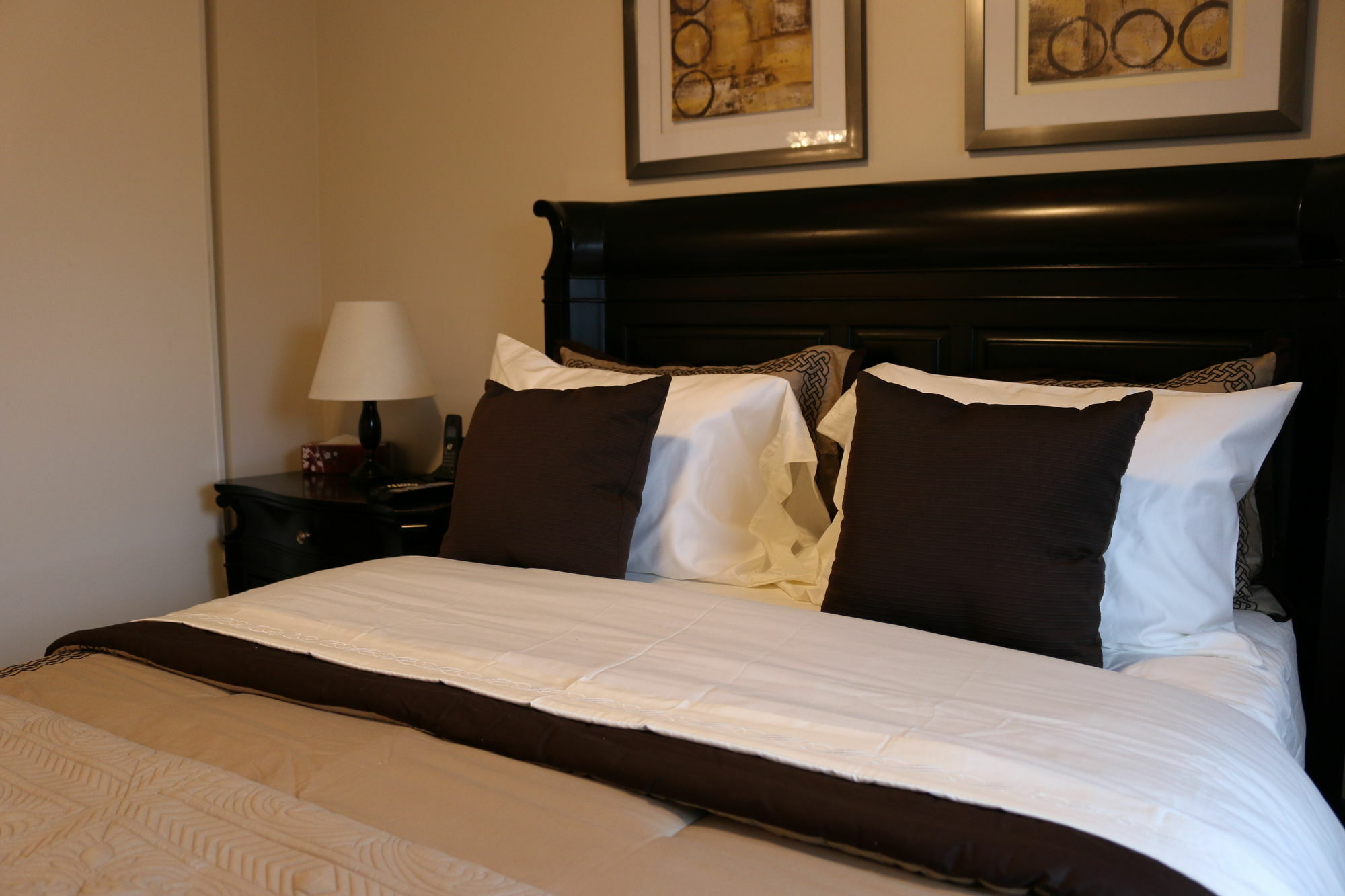 ברמפטון Newton Villa Emerald House מראה חיצוני תמונה